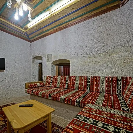 Проживание в семье Cappa Cave